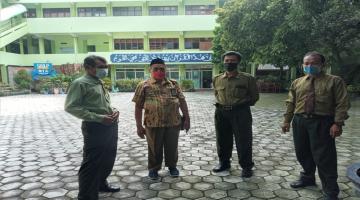 Pengawas Sekolah meninjau Pelaksanaan PTM di SMP