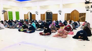 Suasana Tahfidz di masjid Putri